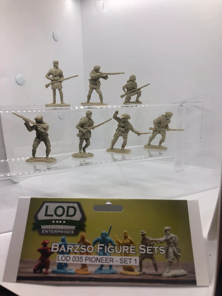 LOD Enterprises from BARZSO Playset LOD035 PIONEER SET 1- (9 FIGURES) TAN