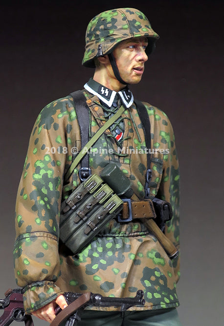 ALPINE MINIATURES 1:16 SET1 6039 WWII GERMAN WSS GRENADIER NCO (1 FIGURE/2HEADS)