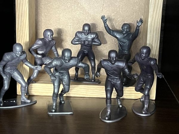 MARX TOYS RECAST 54 MM FOOTBALL PLAY SETS-MULTICOLORED OR GRAY-30 FIGURES