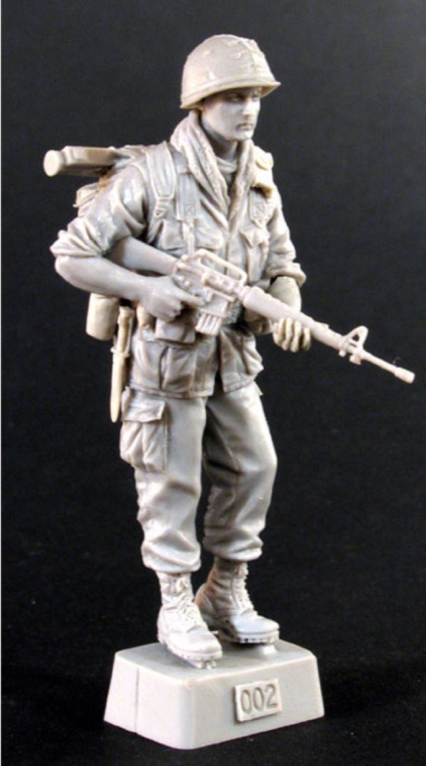 BRAVO *6 35002 VIETNAM WAR 1968 U.S. INFANTRY PRIVATE (1) 1:35