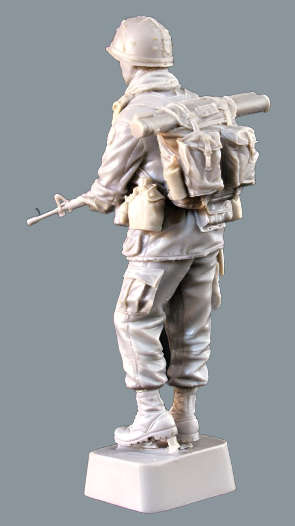 BRAVO *6 35002 VIETNAM WAR 1968 U.S. INFANTRY PRIVATE (1) 1:35