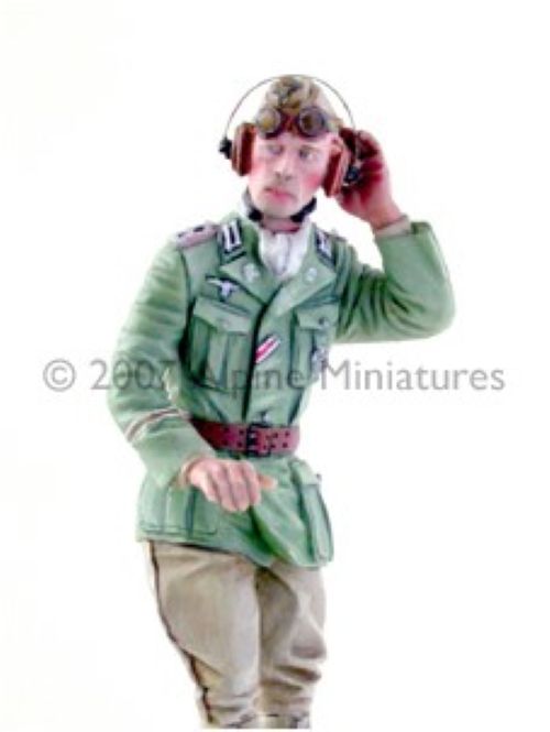 ALPINE MINIATURES 1:35 SET 35006 WWII GERMAN DAK TANK COMMANDER (1 FIGURE)
