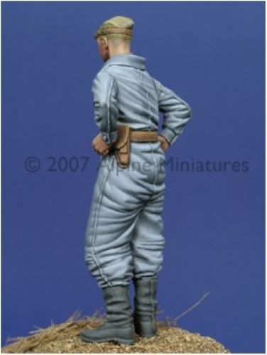 ALPINE MINIATURES 1:35 SET 35012 WWII RUSSIAN TANKER 1943-45 (1 FIGURE-2 HEADS)