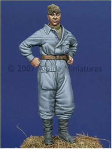 ALPINE MINIATURES 1:35 SET 35012 WWII RUSSIAN TANKER 1943-45 (1 FIGURE-2 HEADS)