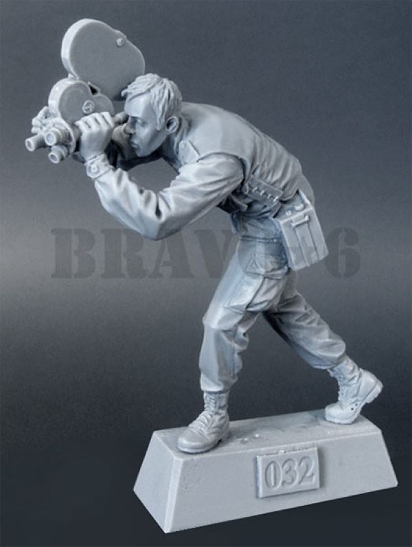 BRAVO *6 35032 VIETNAM WAR U.S. MILITARY CAMERAMAN 1968 1:35
