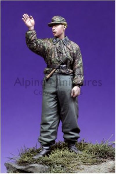 ALPINE MINIATURES 1:35 SET 35043 WWII GERMAN SS PANZER RECON CREW #1 (1 FIGURE)