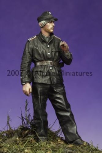 ALPINE MINIATURES 1:35 SET 35045 WWII GERMAN LATE WAR WSS PANZER NCO #1