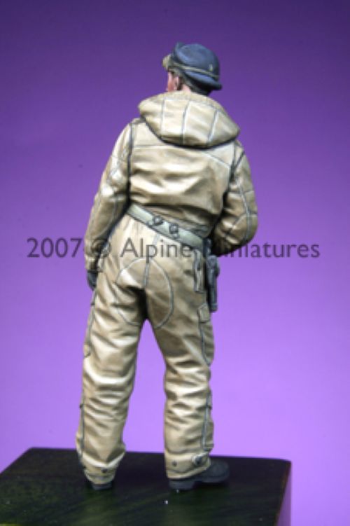 ALPINE MINIATURES 1:35 SET 35049 WWII BRITISH TANK CREW #2 (1 FIGURE-2 HEADS)