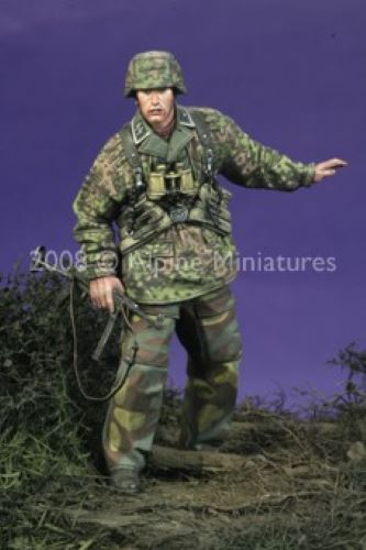 ALPINE MINIATURES 1:35 SET 35060 WWII GERMAN 12 SS "HJ" GRENADIER NCO (1 FIGURE)