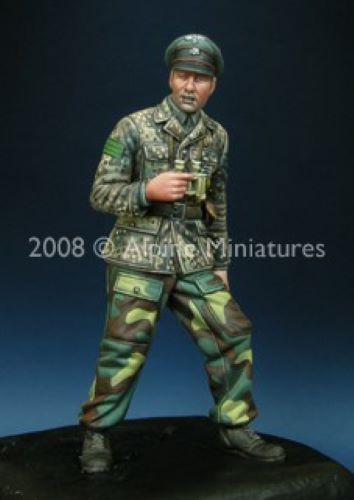 ALPINE MINIATURES 1:35 SET 35066 WWII GERMAN WSS PANZER OFFICER 1944-45