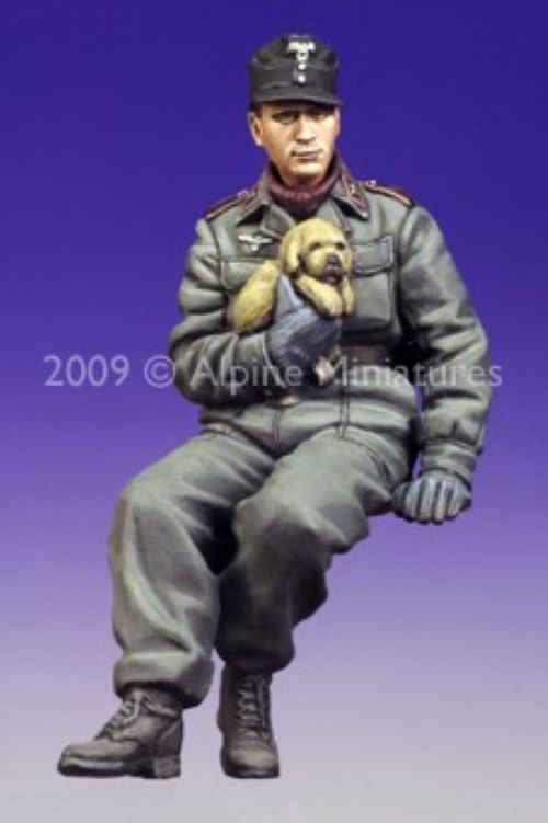 ALPINE MINIATURES 1:35 SET 35088 WWII GERMAN PANZER CREW WITH PUPPY (1 FIGURE)