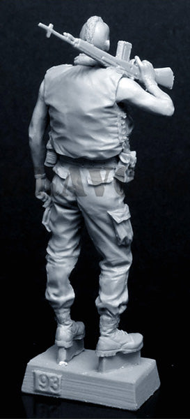 BRAVO *6 35093 VIETNAM WAR U.S. SOLDIER "MOHAWK" 1:35