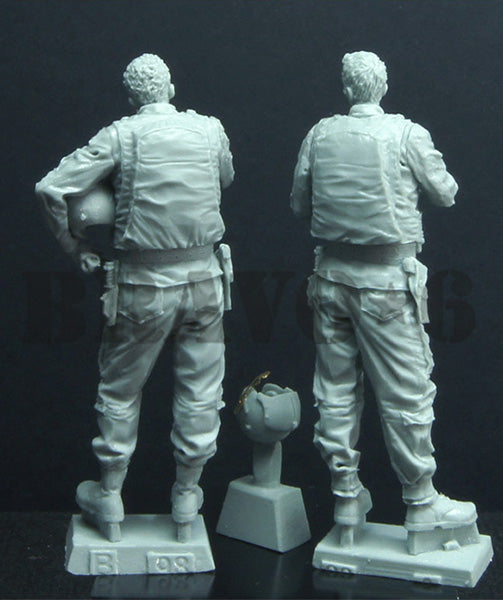 BRAVO *6 35098 VIETNAM WAR U.S. HELO CREW (2) BRIEFING 1:35