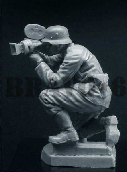 BRAVO*6 35100 WORLD WAR II GERMAN PHOTOGRAPHER KRIEGSBERICHTER (1) 1 FIGURE