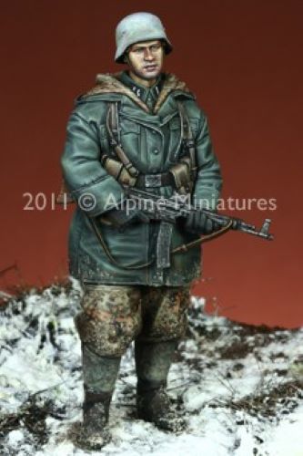 ALPINE MINIATURES 1:35 SET 35111 WWII GERMAN WSS GRENADIER LATE WAR #1
