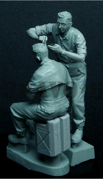 BRAVO*6 35117 WORLD WAR II GERMAN SOLDIERS BARBERWAFFE 1 (2 FIGURES) PHOTOETCHED