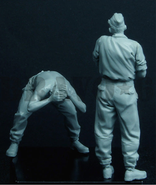 BRAVO*6 35118 WORLD WAR II GERMAN SOLDIERS BARBERWAFFE 2 (2 FIGURES) PHOTOETCHED