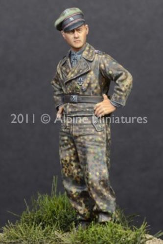 ALPINE MINIATURES 1:35 SET 35121 WWII GERMAN BALTHASAR "BOBBY" WOLL 1944