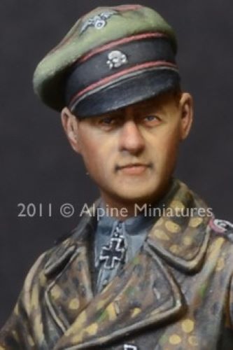 ALPINE MINIATURES 1:35 SET 35121 WWII GERMAN BALTHASAR "BOBBY" WOLL 1944