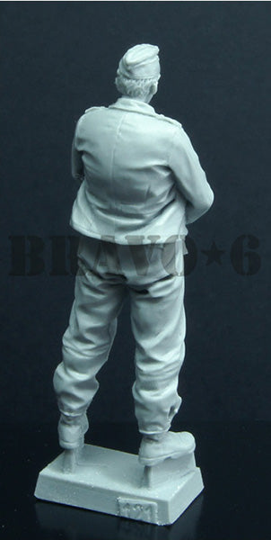 BRAVO*6 35121 WORLD WAR II GERMAN TANKER SOLDIER 1 FIGURE