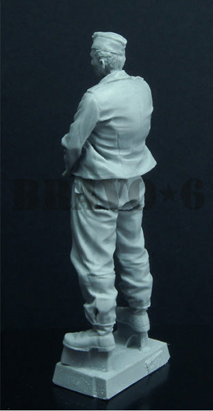 BRAVO*6 35121 WORLD WAR II GERMAN TANKER SOLDIER 1 FIGURE