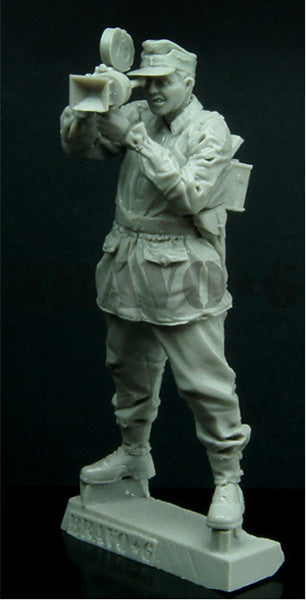 BRAVO*6 35123 WORLD WAR II GERMAN PHOTOGRAPHER KRIEGSBERICHTER (2) 1 FIGURE