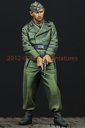 ALPINE MINIATURES 1:35 SET 35146 WWII GERMAN WSS AFV CREW W/ PISTIOL (1 FIGURE)