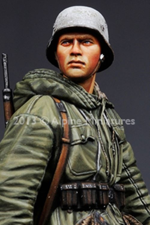 ALPINE MINIATURES 1:35 SET 35151 WWII GERMAN WSS GRENADIER (1 FIGURE)