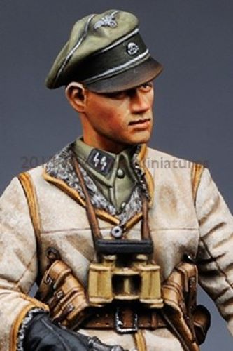 ALPINE MINIATURES 1:35 SET 35152 WWII GERMAN WSS GRENADIER NCO (1 FIGURE)