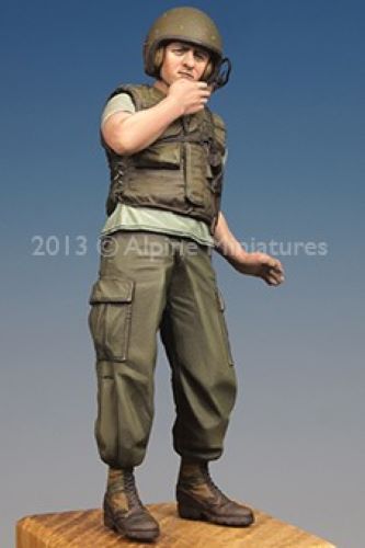 ALPINE MINIATURES 1:35 SET 35160 VIETNAM WAR US TANKER # 1 (1 FIGURE-2 HEADS)