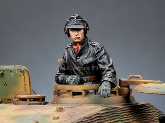 ALPINE MINIATURES 1:35 SET 35173 WWII GERMAN SS PANZER COMMANDER #2 (1 FIGURE)