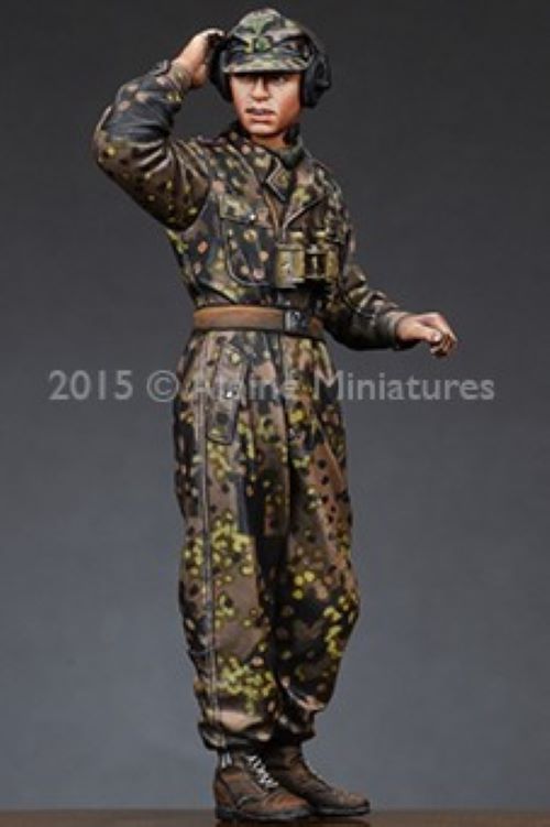 ALPINE MINIATURES 1:35 SET 35187 WWII GERMAN WSS PANZER COMMANDER #1 (1 FIGURE)