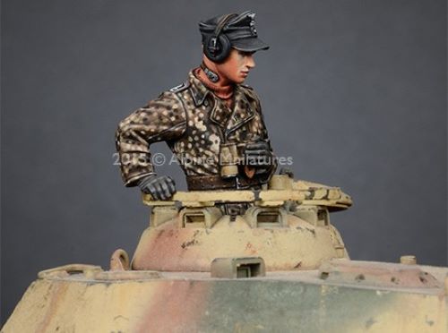ALPINE MINIATURES 1:35 SET 35188 WWII GERMAN WSS PANZER COMMANDER # 2 (1 FIGURE)