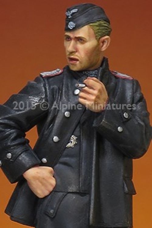 ALPINE MINIATURES 1:35 SET 35205 WWII GERMAN WSS AFV CREW 1944-45 #1 (1 FIGURE)