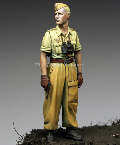 ALPINE MINIATURES 1:35 SET 35220 WWII GERMAN OFFICER 1ST FJ DIVISION IN ITALY