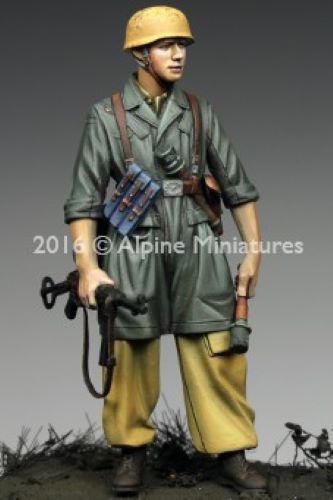 ALPINE MINIATURES 1:35 SET 35221 WWII GERMAN NCO 1ST FJ DIVISION IN ITALY