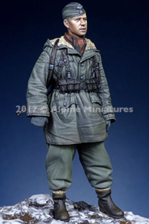 ALPINE MINIATURES 1:35 SET 35236 WWII GERMAN WSS GRENADIER AT KHARKOV (1 FIGURE)