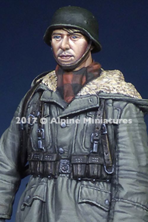 ALPINE MINIATURES 1:35 SET 35236 WWII GERMAN WSS GRENADIER AT KHARKOV (1 FIGURE)