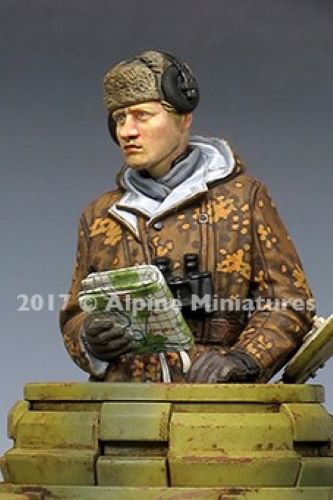 ALPINE MINIATURES 1:35 SET 35238 WWII GERMAN WSS PANZER COMMANDER WINTER