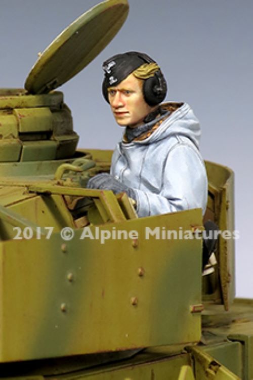 ALPINE MINIATURES 1:35 SET 35239 WWII WSS PANZER GUNNER WINTER (1 FIGURE)