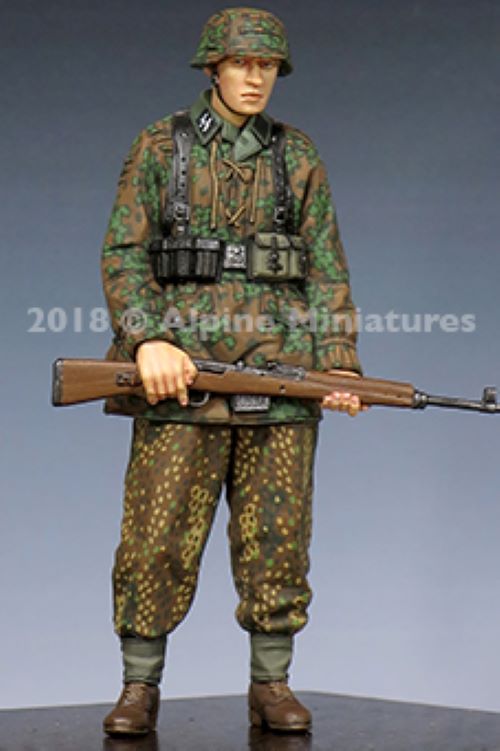 ALPINE MINIATURES 1:35 SET 35244 WWII GERMAN WSS GRENADIER G43 RIFLE (1 FIGURE)
