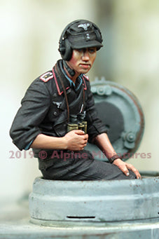 ALPINE MINIATURES 1:35 SET 35264 WWII GERMAN PANZER COMMANDER SUMMER #2