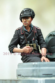 ALPINE MINIATURES 1:35 SET 35264 WWII GERMAN PANZER COMMANDER SUMMER #2