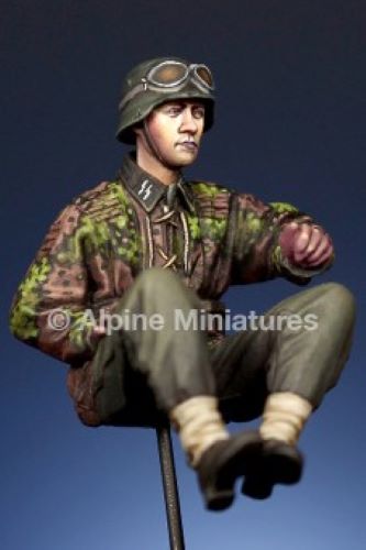ALPINE MINIATURES 1:35 SET 35279 WWII GERMAN SCHWIMMWAGEN DRIVER (1 FIGURE)