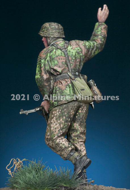 ALPINE MINIATURES 1:35 SET 35287 WWII GERMAN WSS GRENADIER NCO '44 (1 FIGURE)