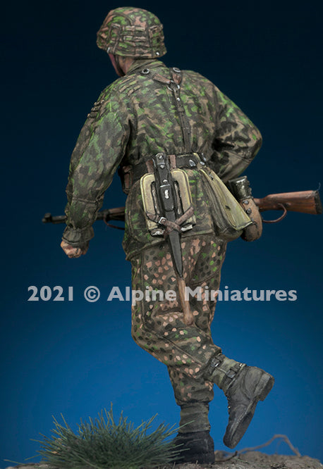 ALPINE MINIATURES 1:35 SET 35288 WWII GERMAN WSS GRENADIER '44 (1 FIGURE)