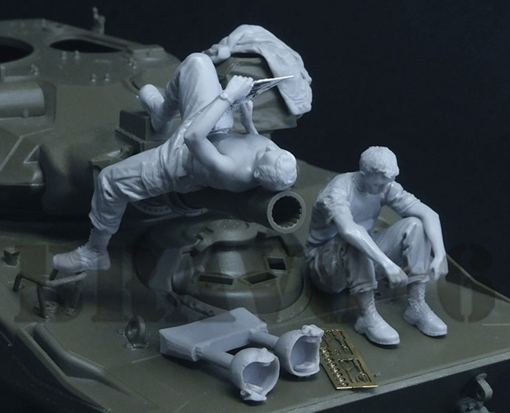 BRAVO *6 35311 VIETNAM WAR U.S. SOLDIERS "BODY & SOUL" PHOTOETCHED (2 FIGURES)