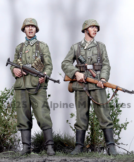 ALPINE MINIATURES 1:35 SET 35332 WWII GERMAN GRENADIER SET (2 FIGURE-4 HEADS)