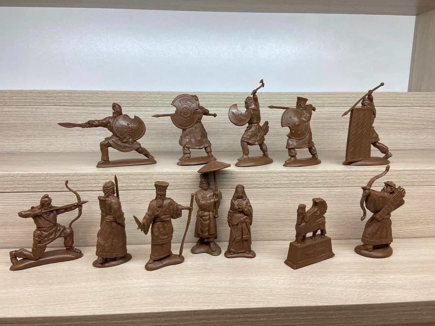 ENGINEER BASEVICH 1:32 SET 43 ANCIENT PERSIANS 60 MM-** NEW RELEASE (BROWN)