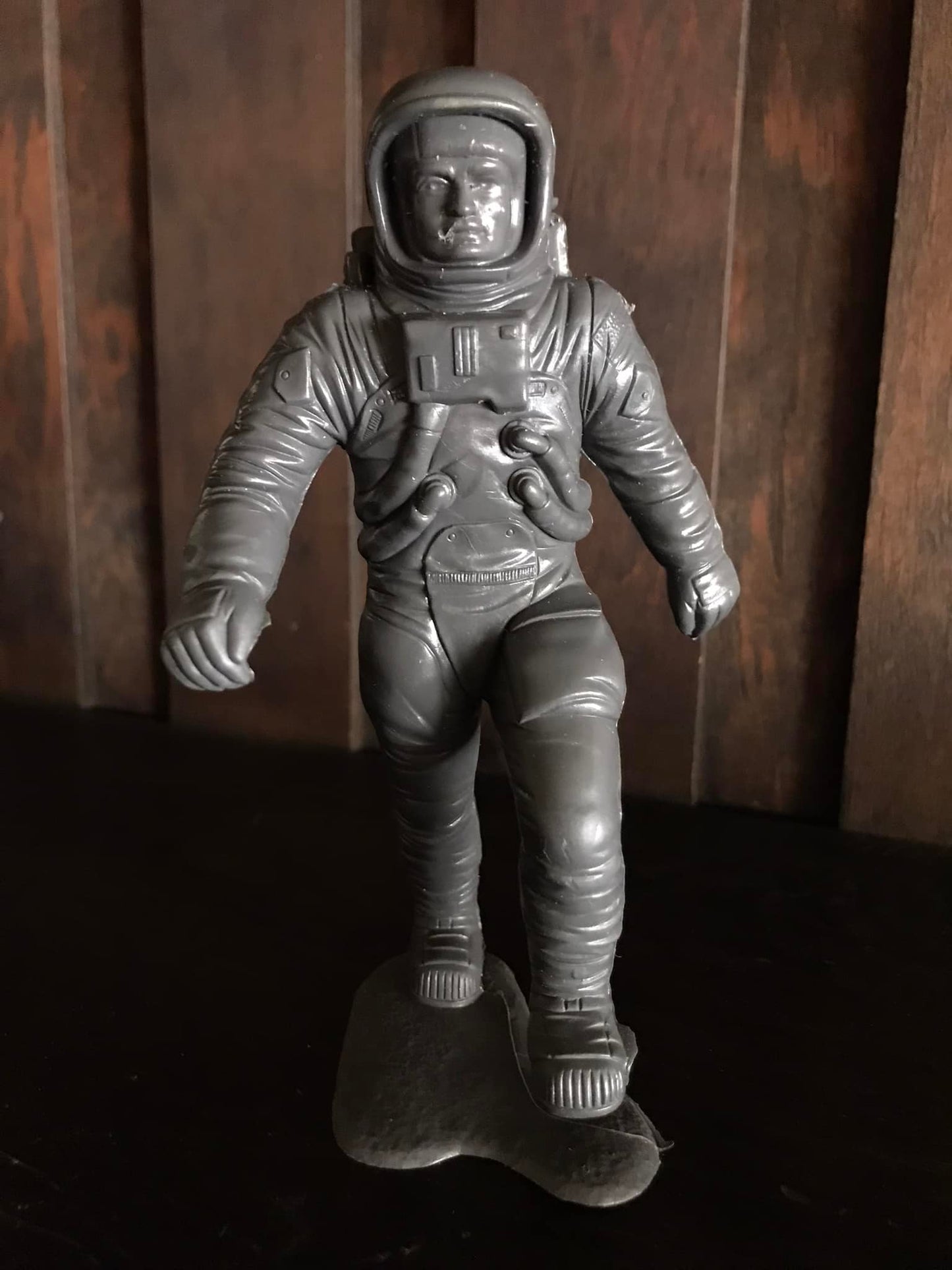 MARX TOYS RECAST 6" APOLLO ASTRONAUTS-6 FIGURES (GRAY)